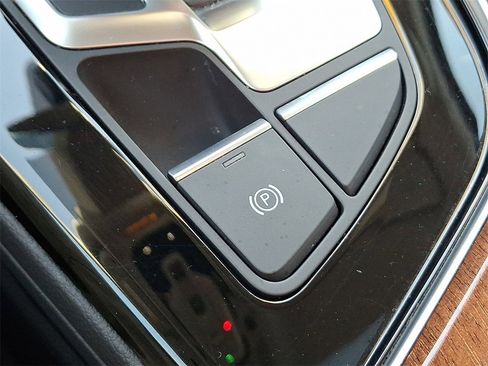 Used 2023 Audi A4 2.0T Premium w/ Convenience Package image 27