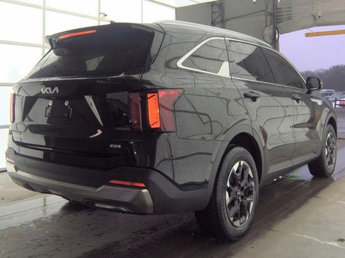 Used 2024 Kia Sorento S w/ Panoramic Sunroof Package AWD/4WD image 5