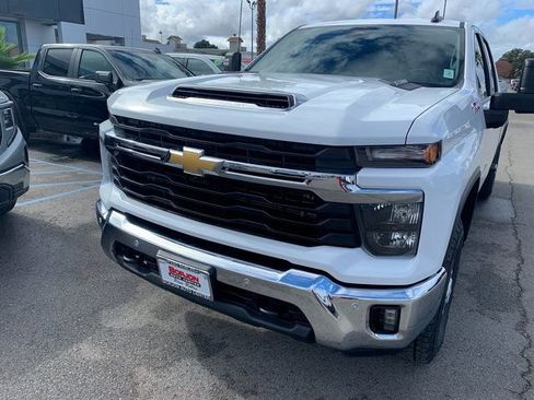 Used 2025 Chevrolet Silverado 3500 LT w/ Safety Package image 3