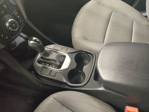 Used 2018 Hyundai Santa Fe Sport FWD image 26