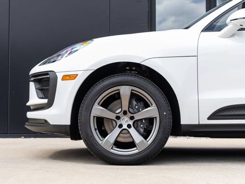 New 2026 Porsche Macan AWD/4WD image 13