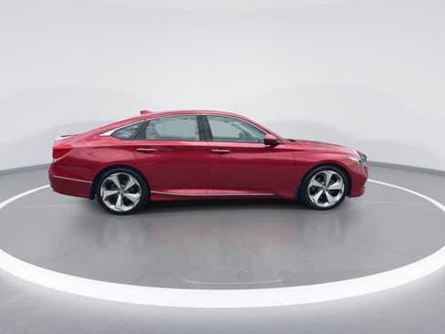 Used 2019 Honda Accord Touring image 9