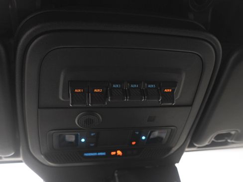 Used 2024 Ford Bronco Wildtrak AWD/4WD image 28