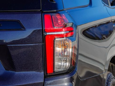 Used 2023 Chevrolet Tahoe Z71 w/ Luxury Package image 10