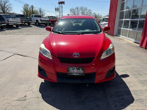 Used 2010 Toyota Matrix image 3