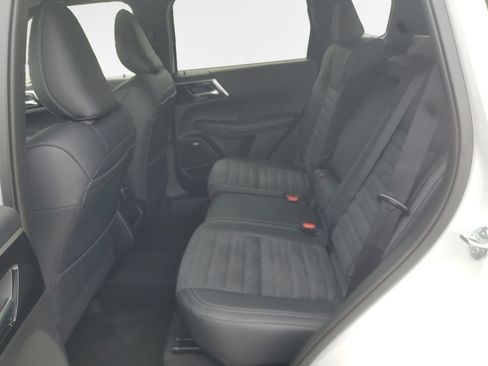 New 2026 Mitsubishi Outlander LE FWD image 24