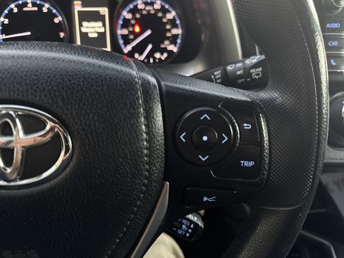 Used 2017 Toyota RAV4 LE image 33