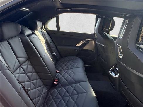 Used 2025 BMW 740i w/ Premium Package image 19