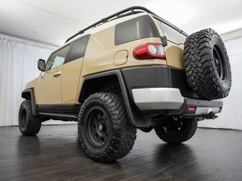 Used 2013 Toyota FJ Cruiser 4WD w/ Upgrade Pkg image 29
