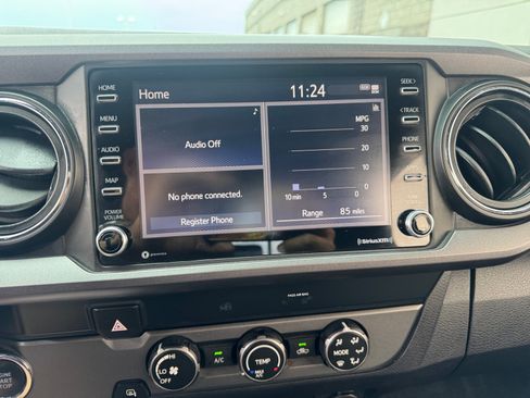 Used 2020 Toyota Tacoma TRD Sport w/ Technology Package RWD image 28