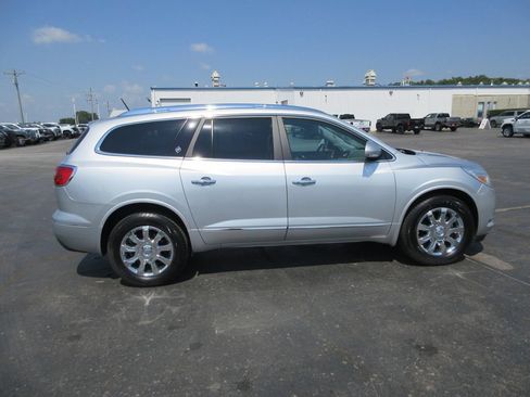 Certified 2017 Buick Enclave Leather FWD image 5