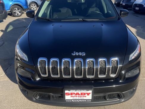 Used 2015 Jeep Cherokee Latitude w/ Cold Weather Group image 10