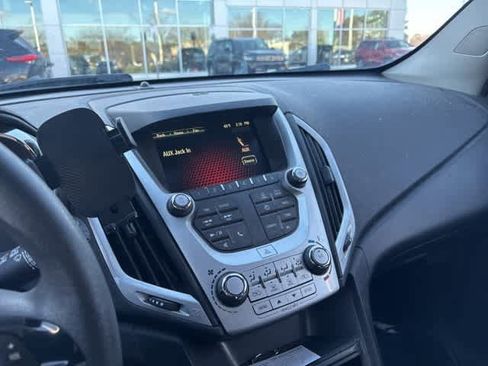 Used 2017 GMC Terrain SLE image 2