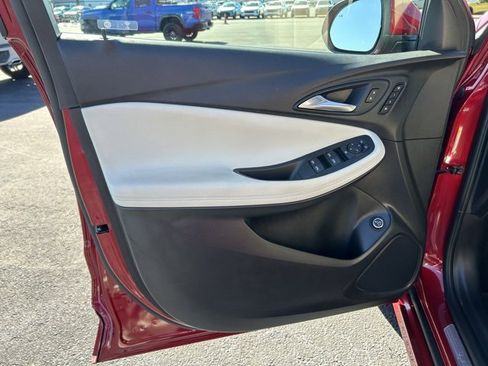 Used 2020 Buick Encore GX Essence w/ Experience Buick Package image 12