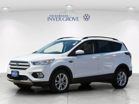 Used 2018 Ford Escape SE w/ SE Sync 3 Package FWD image 3