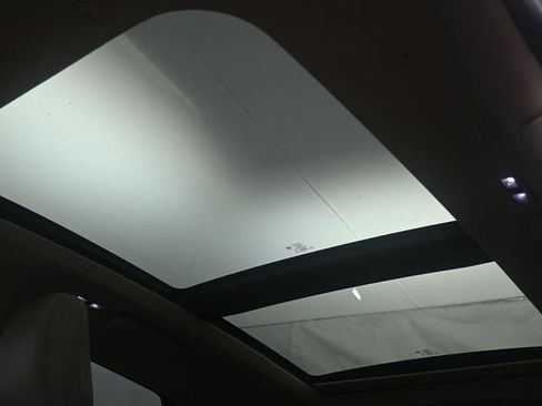 Used 2021 Lincoln Corsair Reserve w/ Equipment Group 201A image 8