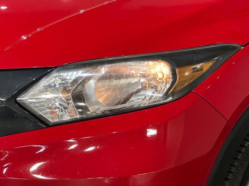 Used 2018 Honda HR-V LX image 12