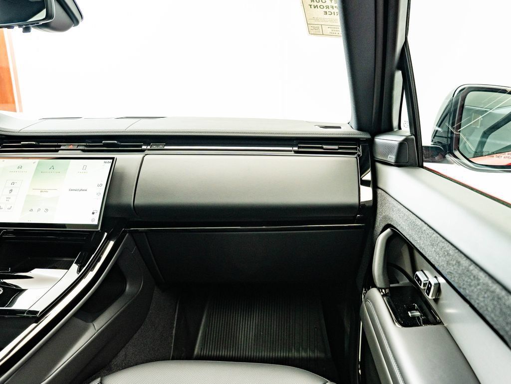 New 2026 Land Rover Range Rover Sport Dynamic SE AWD/4WD image 45