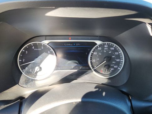 Used 2024 Nissan Sentra SV image 17