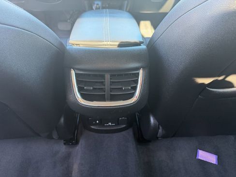 Used 2022 Chevrolet Malibu Premier FWD image 23