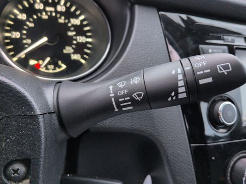 Used 2020 Nissan Rogue S image 24