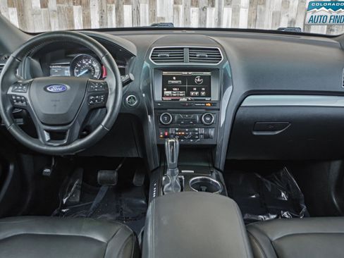 Used 2016 Ford Explorer XLT w/ Equipment Group 202A AWD/4WD image 16