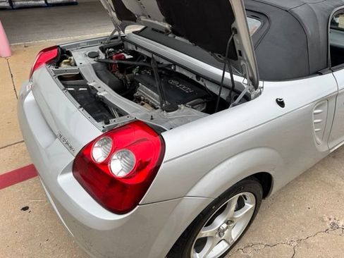 Used 2003 Toyota MR2 RWD image 33