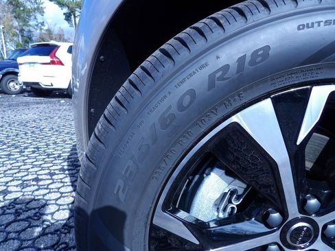 New 2026 Volvo XC60 B5 Core w/ Climate Package image 28