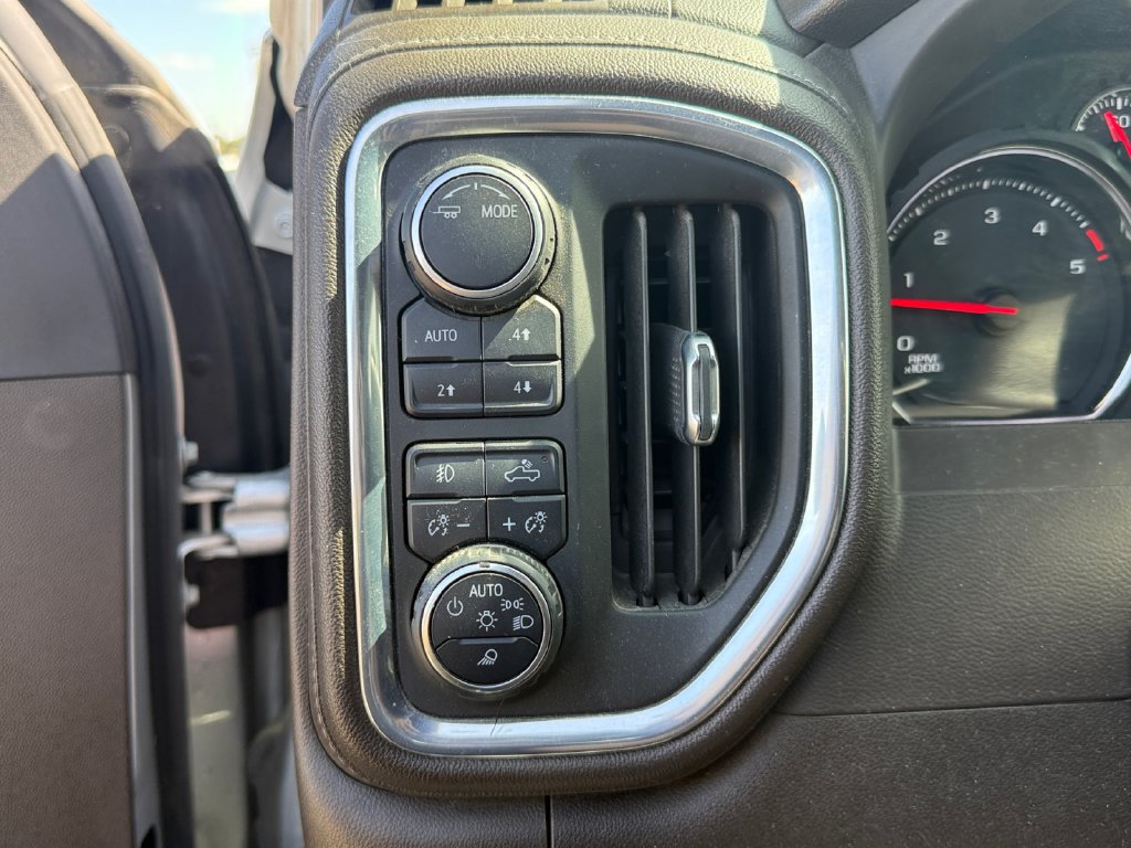 Used 2022 Chevrolet Silverado 2500 LTZ w/ LTZ Convenience Package AWD/4WD image 19