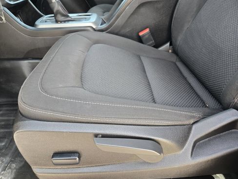 Used 2022 Chevrolet Colorado LT w/ Fleet Safety Package RWD image 25