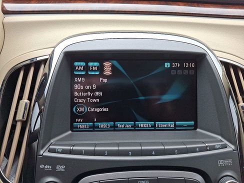 Used 2011 Buick LaCrosse CXL image 15