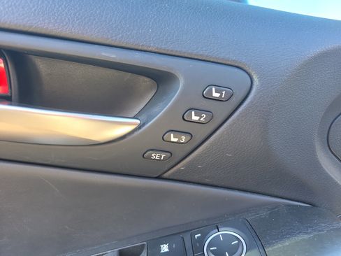 Used 2022 Lexus IS 500 image 28