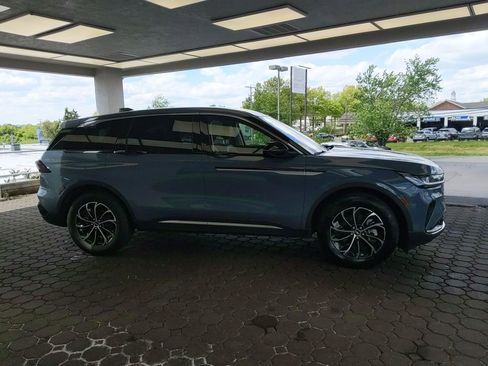 Certified 2025 Lincoln Nautilus Premier AWD/4WD image 5