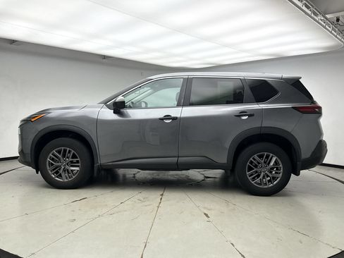 Used 2023 Nissan Rogue S AWD/4WD image 2