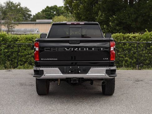 Used 2022 Chevrolet Silverado 2500 LTZ w/ LTZ Plus Package AWD/4WD image 7