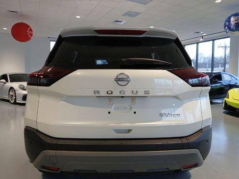 Used 2023 Nissan Rogue SV image 4