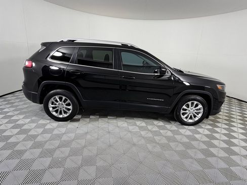Used 2019 Jeep Cherokee Latitude w/ Popular Appearance Group FWD image 4