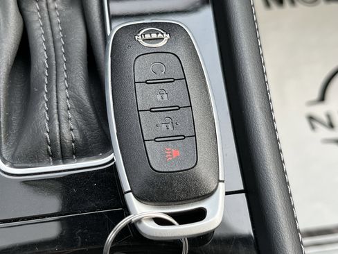 Used 2024 Nissan Kicks SR image 27