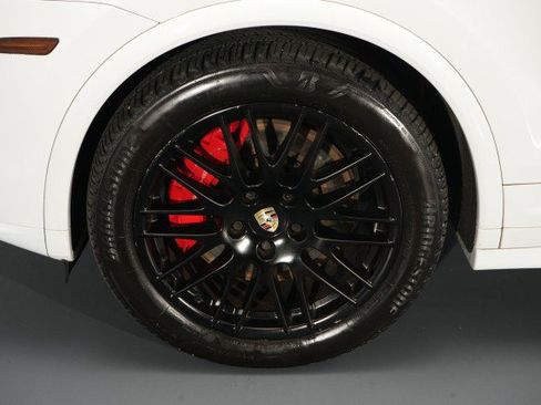 Used 2016 Porsche Cayenne GTS AWD/4WD image 26