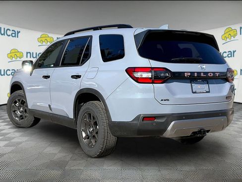 New 2026 Honda Pilot TrailSport image 5