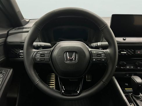 Used 2025 Honda Accord Sport image 12