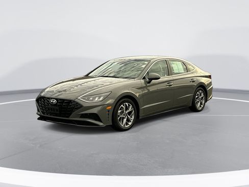 Used 2023 Hyundai Sonata SEL FWD image 1
