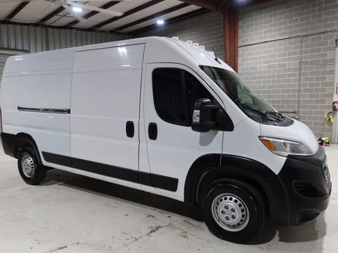 Used 2024 RAM ProMaster 2500 w/ Convenience Group FWD image 7