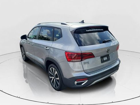 Certified 2023 Volkswagen Taos SE FWD image 31