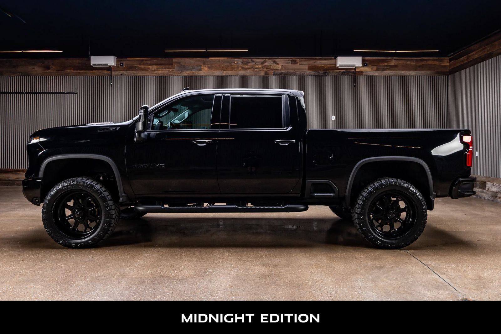 Used 2024 Chevrolet Silverado 2500 LTZ w/ LTZ Plus Package AWD/4WD image 6