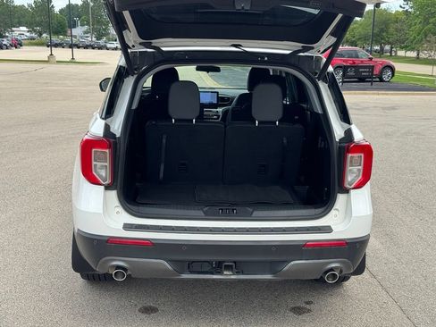 Used 2023 Ford Explorer XLT w/ Equipment Group 202A AWD/4WD image 40