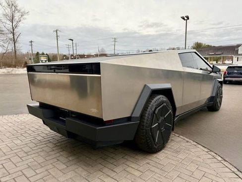 Used 2024 Tesla Cybertruck Cyberbeast image 9