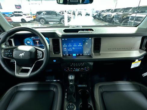 New 2026 Ford Bronco Outer Banks image 31