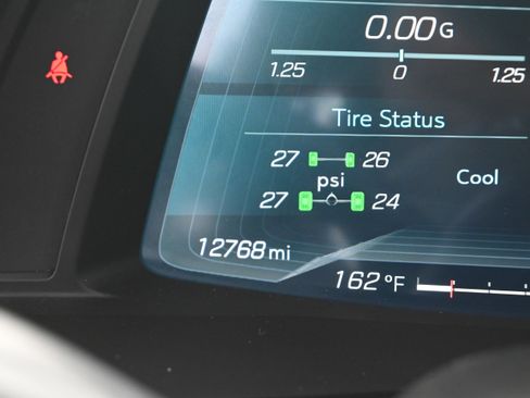 Used 2023 Chevrolet Corvette Stingray Premium Conv w/ Z51 Performance Package image 27