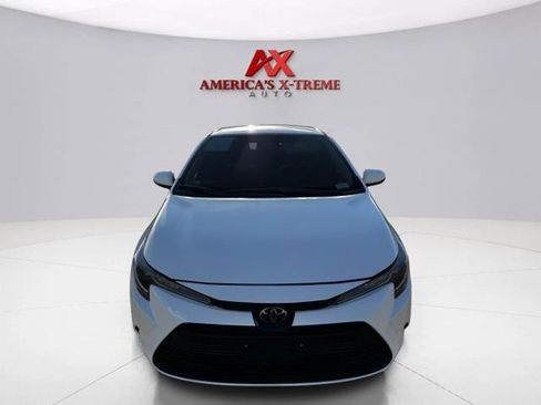 Used 2024 Toyota Corolla LE FWD image 10